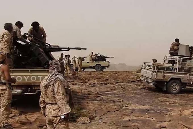 قيادة وزارة الدفاع تناقش سير العمليات القتالية