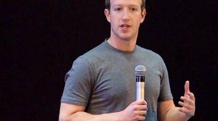 مؤسس فيسبوك : أنت مسلم .. أنت مرحب بك دائماً في فيس بوك
