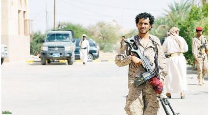 مسؤول في الحكومة: زيارات هادي دافع معنوي للمقاومة