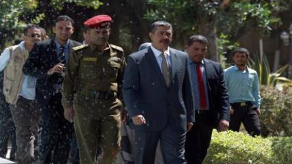 بحاح: الحكومة تسعى إلى حل من أجل إيقاف القتل والدمار