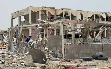 اصابة شخصين في انفجار عبوة ناسفة بذمار