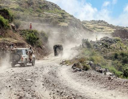 محاصرة الحوثيين براً وجواًفي 7 محافظات