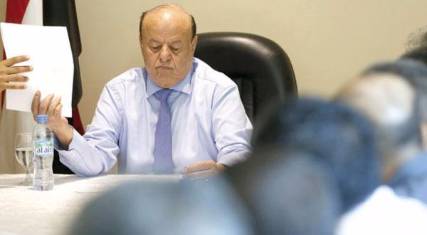 الرئاسة اليمنية: الحوثيون مصرون على الانتحار لصالح إيران والرئيس يعلن بطلان كل قرارات الإنقلابيين