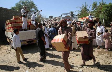 ?الحوثيون يستولون على ممتلكات وزيرة الإعلام ومسلحون يعترضون موكب مسؤول حكومي