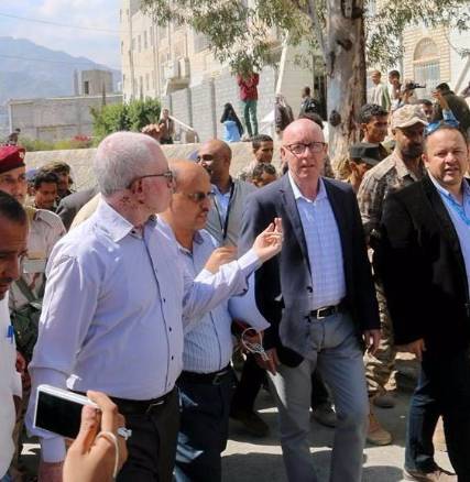 السلطة المحلية بتعز تدعو الأمم المتحدة لرفع الحصار على المدينة وإدخال الإغاثة