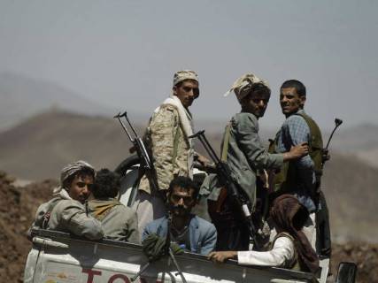 المليشيات تبتز محلات الصرافة في إب