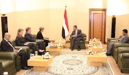 بحاح: جرائم مليشيا الحوثي وصالح بحق المدنيين تؤكد سوء نواياهم