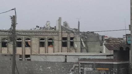 طيران التحالف يقصف مقر قوات الأمن الخاصة ومنزل اللواء الأحمر بالحديدة