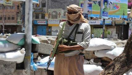 مقتل نحو 24 شخصا من المقاومة والحوثيين في مواجهات بين الجانبين