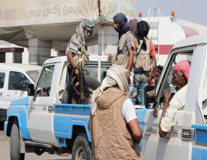 خلافات مستعرة وتراشق مفتوح بين طرفي الانقلاب في صنعاء