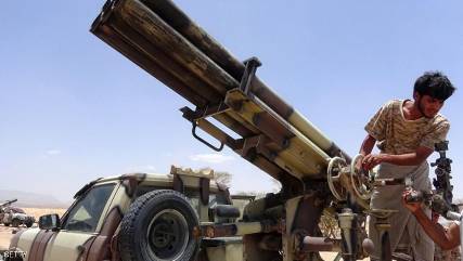 مقتل طالبة بصاروخ حوثي وقصف قاعدة الديلمي مجددا