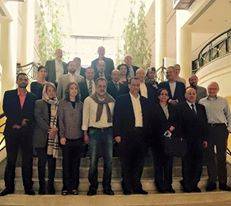 إنتقادات واسعة لحضور العليمي إجتماعاً مع قيادات حوثية بالأردن 