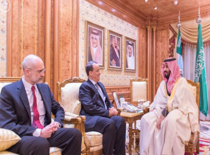 محمد بن سلمان يلتقي ولد الشيخ في مكتبه بالرياض 