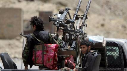 مسلحون ينهبون 13 مليون رواتب موظفي المجلس الأهلي في المكلا 