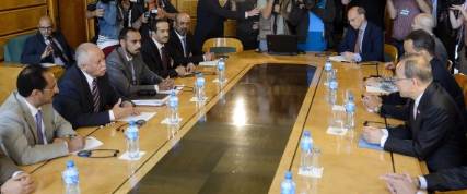 الرئاسة اليمنية: ذاهبون إلى المشاورات مجددًا لتعرية المتمردين