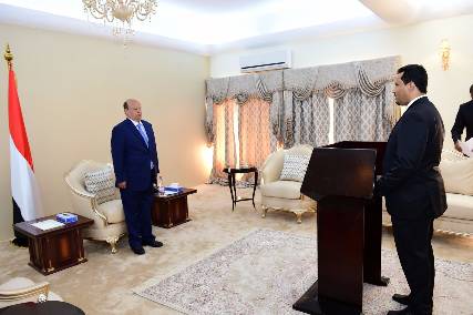 وزير النقل يؤدي اليمين الدستورية