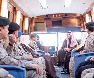 محمد بن سلمان يناقش الموقف العسكري على الحدود مع اليمن