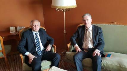 وزير الخارجية يتسلم أوراق اعتماد السفير الهولندي لدى اليمن