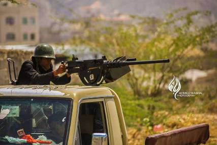 غارات عنيفة لطيران التحالف على مليشيا الإنقلاب في ضواحي تعز