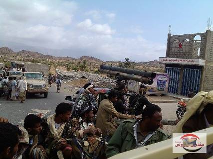 جماعة الحوثي تقصف الوازعية بصواريخ الكاتيوشا وقبائل الصبيحة تفشل عملية التفاف وتقتل عشرة حوثيين (صورحصرية)