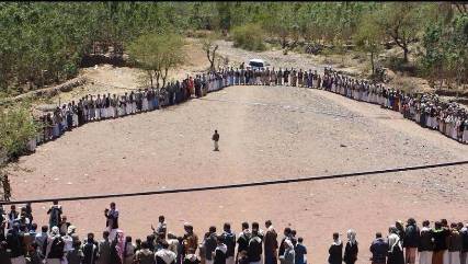 مصادر : قيادات الحوثي وحزب صالح يزورون توقيعات لدعم وثيقة الشرف القبلية بذمار