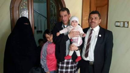 أول صورة للوزير الأشول بعد إطلاقه من سجون الحوثيين