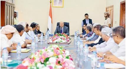 الرئيس هادي يحذر من الأفكار المتطرفة