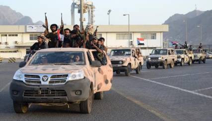 أسرى من حزب الله اللبناني في قبضة المقاومة اليمنية في تعز