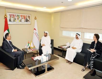 إشادة بريطانية بجهود الهلال الأحمر الإماراتي في اليمن 