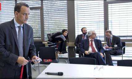 سويسرا .. الحكومة والحوثيون يتفقون على تشكيل لجنة للتهدئة 