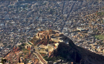 معارك عنيفة قرب المدخل الجنوبي لمدينة تعز
