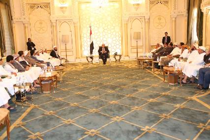 مدير مكتب الرئاسة: هادي سيبقى في العاصمة عدن وعمله  سوف يكون في اتجاهين