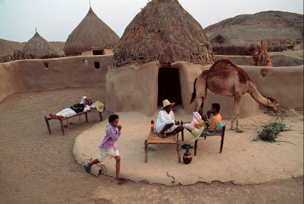 هدم 150منزل ونزوح 500 أسرة جراء سيول الامطار على قرية الهارونية شمال الحديدة