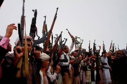 زعيم قبلي لمندب برس: مقاتلو المقاومة في تعز يلتحمون مع المقاومة الجنوبية والتحالف بالشريجة