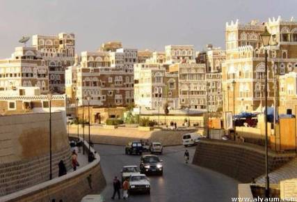 مسلحون يهاجمون دورية للحوثي وصالح أمام منزل هادي بصنعاء