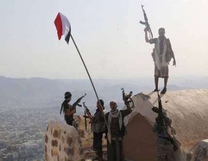 قوات الشرعية تكتسح «حصن الألغام» في تعز