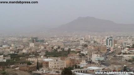 طيران التحالف يقصف هناجر تابعة للمؤسسة الاقتصادية غرب العاصمة صنعاء